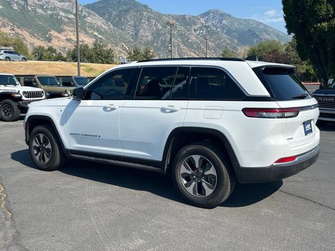 Used 2022 Jeep Grand Cherokee Limited 4xe image 14