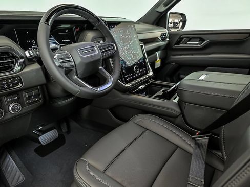 New 2026 GMC Yukon Denali w/ Denali Reserve Package AWD/4WD image 8