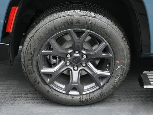 New 2026 Jeep Grand Wagoneer Limited AWD/4WD image 41