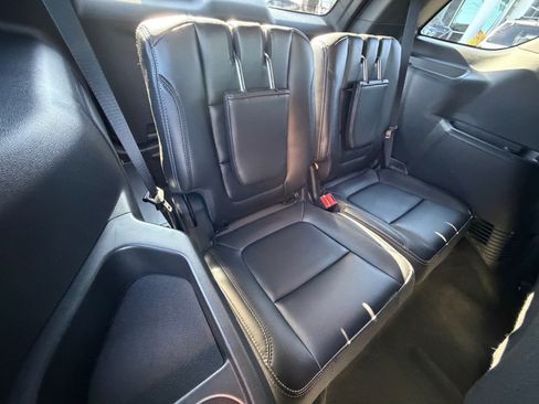 Used 2017 Ford Explorer Limited FWD image 11