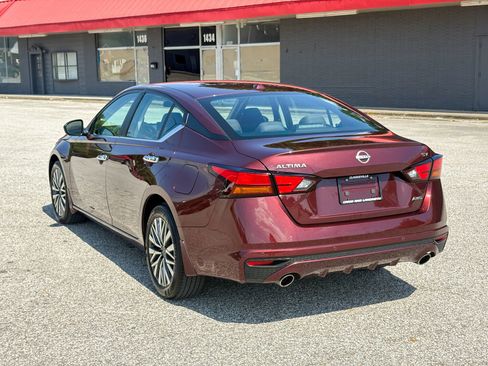 Used 2024 Nissan Altima 2.5 SV w/ SV Premium Package AWD/4WD image 13
