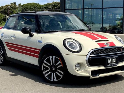 Used 2019 MINI Cooper S w/ Signature Upholstery Package image 33