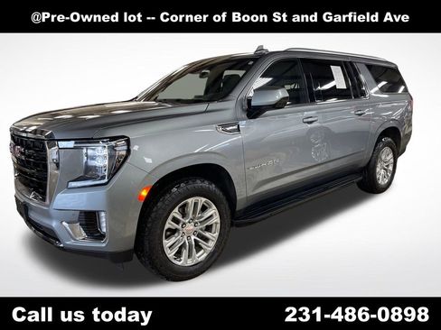 Used 2023 GMC Yukon XL SLE w/ Gmc Pro Safety Plus Package AWD/4WD image 1