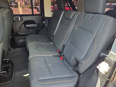 Used 2024 Jeep Wrangler Unlimited Sport AWD/4WD image 22