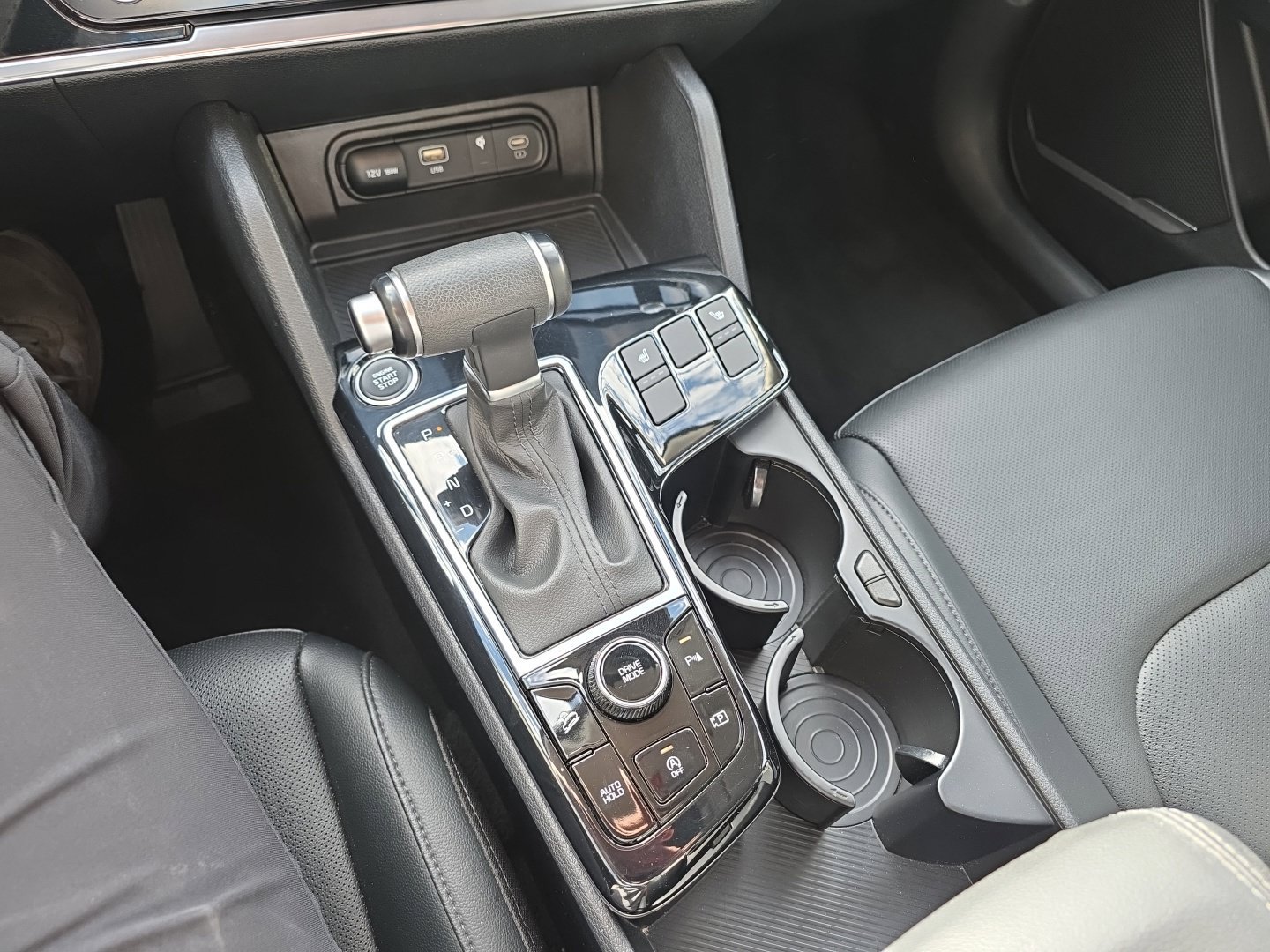 Used 2024 Kia Sportage EX FWD image 14