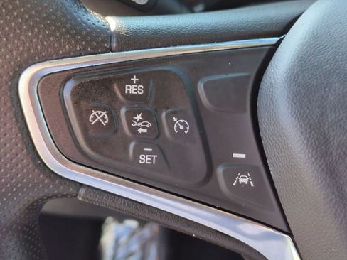 Used 2024 Chevrolet Equinox LT FWD image 17