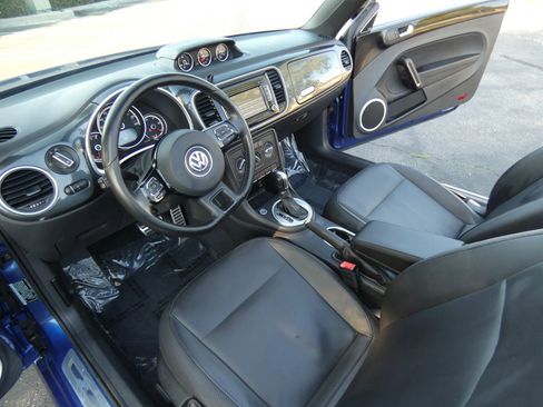Used 2014 Volkswagen Beetle R-Line image 44