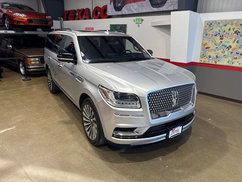 Used 2018 Lincoln Navigator Reserve w/ Technology Package image 21
