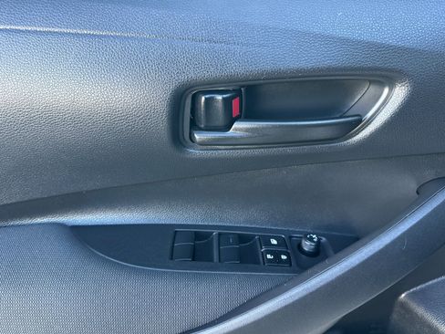 Used 2025 Toyota Corolla LE image 13