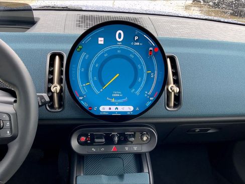 Used 2025 MINI Cooper Countryman S w/ Comfort Package Max image 6