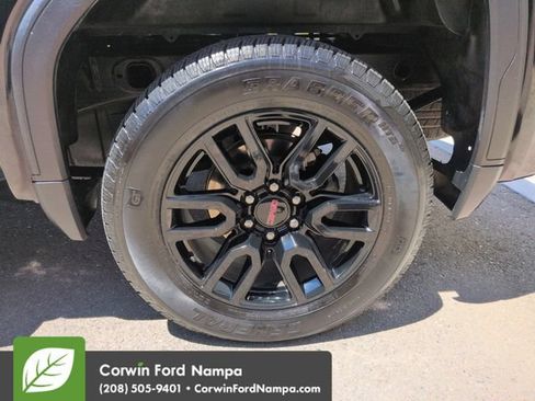Used 2024 GMC Sierra 1500 Elevation w/ LPO, Elevation Black Package AWD/4WD image 33