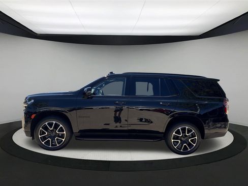 Used 2022 Chevrolet Tahoe RST w/ Luxury Package AWD/4WD image 2