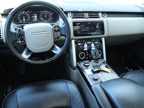 Used 2019 Land Rover Range Rover Autobiography image 10