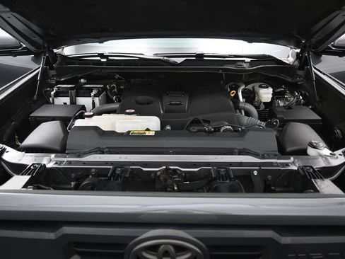 Used 2023 Toyota Tundra Limited w/ TRD Off-Road Package AWD/4WD image 34