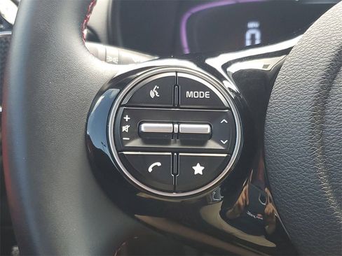 Used 2025 Kia Soul GT-Line image 12