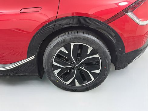 Used 2023 Kia EV6 Wind w/ Wind Technology Package AWD/4WD image 11