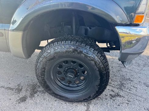 Used 2004 Ford F350 Lariat AWD/4WD image 7