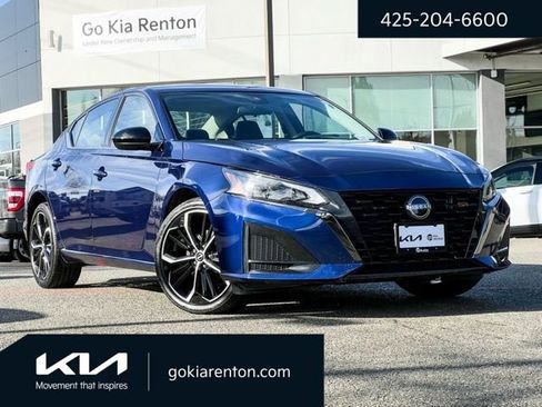 Used 2023 Nissan Altima 2.5 SR image 1