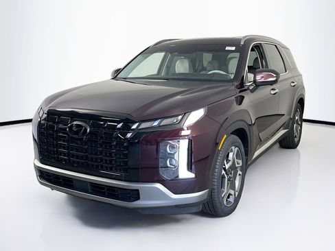 Used 2023 Hyundai Palisade Limited w/ Winter Package image 1