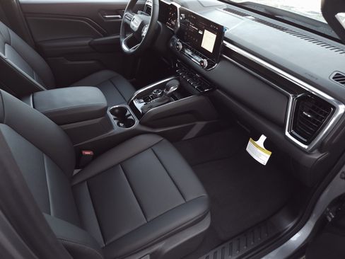 New 2025 GMC Canyon Elevation w/ Convenience Package image 37