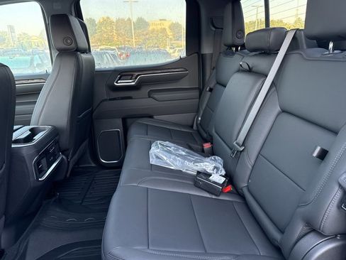 New 2026 GMC Sierra 1500 SLT w/ SLT Premium Plus Package image 6