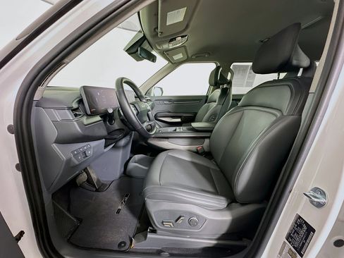 Used 2024 Kia EV9 Light Long Range image 13