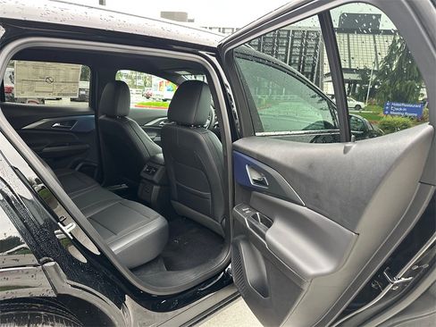 New 2026 Chevrolet Equinox EV LT image 13