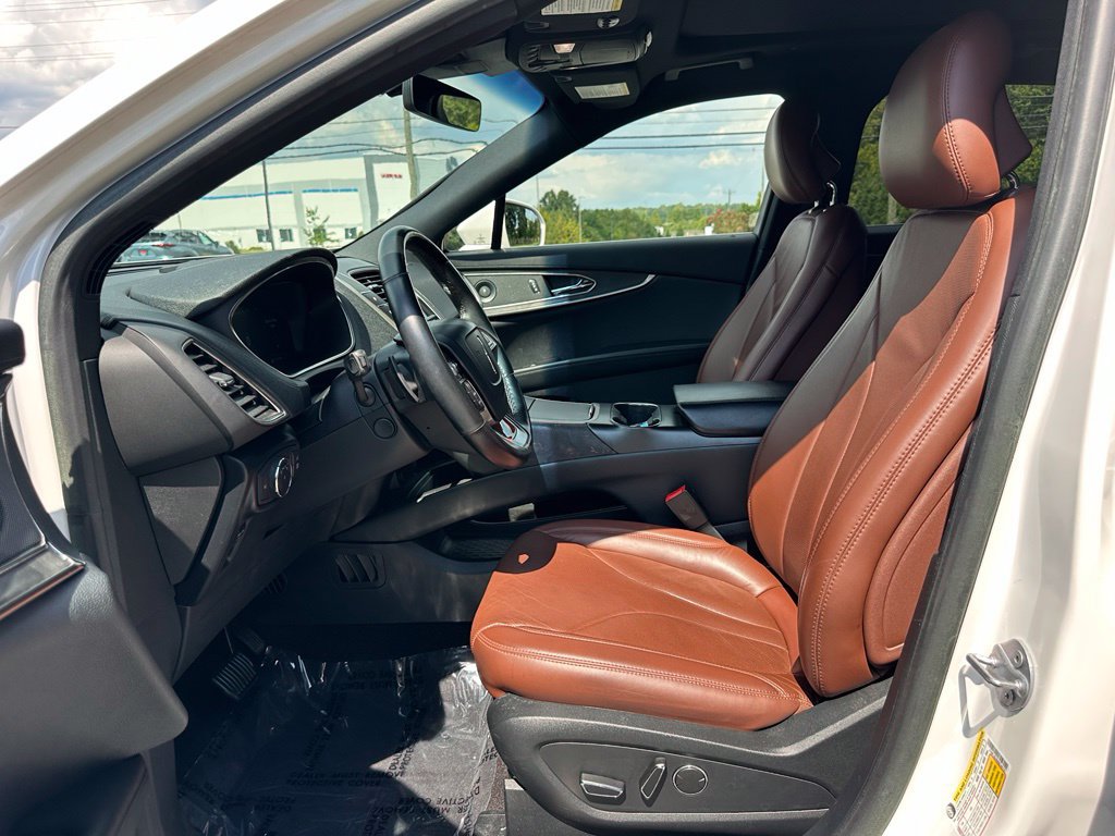 Used 2019 Lincoln Nautilus Reserve FWD image 13
