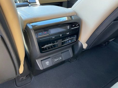 Used 2024 Acura MDX SH-AWD image 8