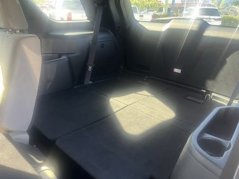 Used 2018 Ford Explorer XLT w/ Equipment Group 201A image 27