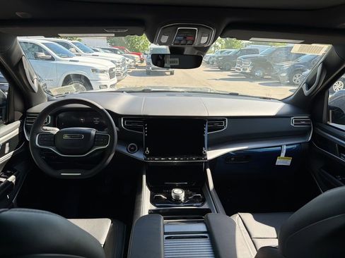 New 2026 Jeep Grand Wagoneer L Limited AWD/4WD image 5