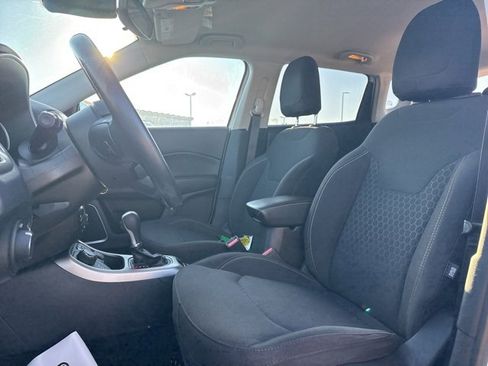 Used 2020 Jeep Compass Sport w/ Cold Weather Group image 18