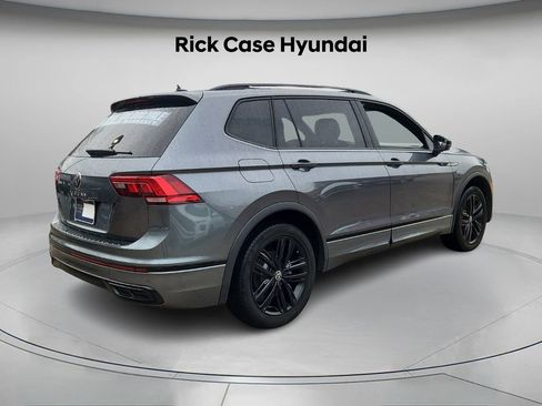 Used 2022 Volkswagen Tiguan SE R-Line image 7