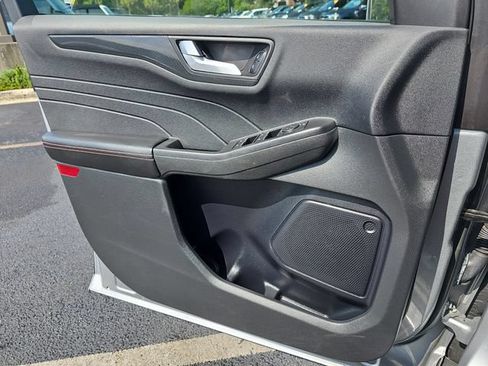 Certified 2023 Ford Escape ST-Line w/ Cold Weather Package FWD image 31