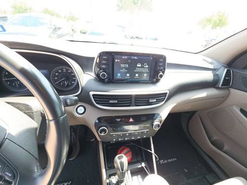 Used 2021 Hyundai Tucson Sport FWD image 1