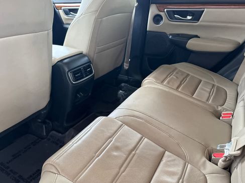 Used 2020 Honda CR-V Touring image 4