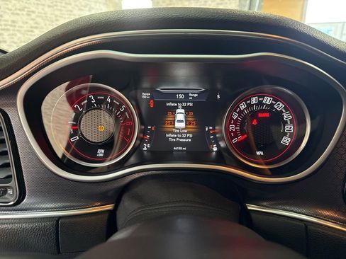 Used 2016 Dodge Challenger R/T Scat Pack w/ Leather Interior Group image 12