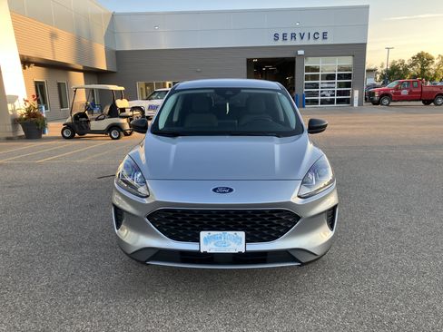 Used 2022 Ford Escape SE w/ Convenience Package image 3