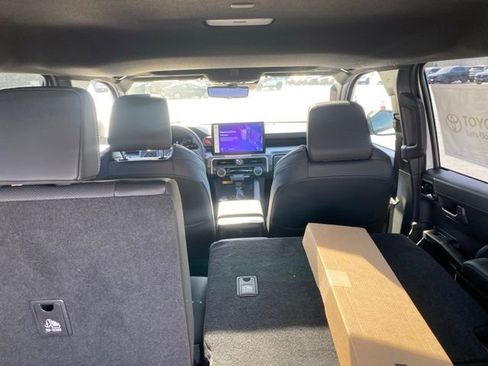 New 2026 Toyota 4Runner Limited AWD/4WD image 17