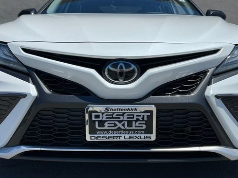 Used 2022 Toyota Camry XSE FWD image 4