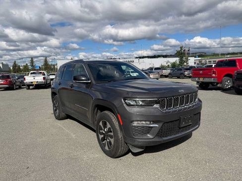 Used 2024 Jeep Grand Cherokee Limited 4xe AWD/4WD image 5