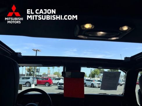 Used 2023 Jeep Wrangler Unlimited Sahara AWD/4WD image 12