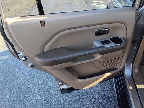 Used 2004 Honda Pilot EX image 19
