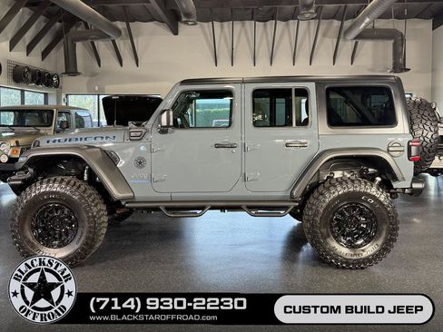 Used 2025 Jeep Wrangler Unlimited Rubicon 4xe AWD/4WD image 9