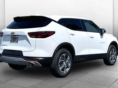 Used 2025 Chevrolet Blazer LT image 12