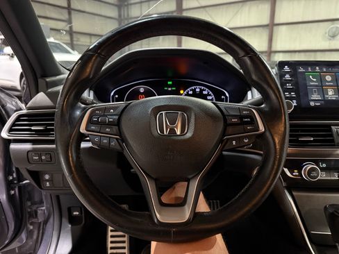 Used 2018 Honda Accord Sport image 30