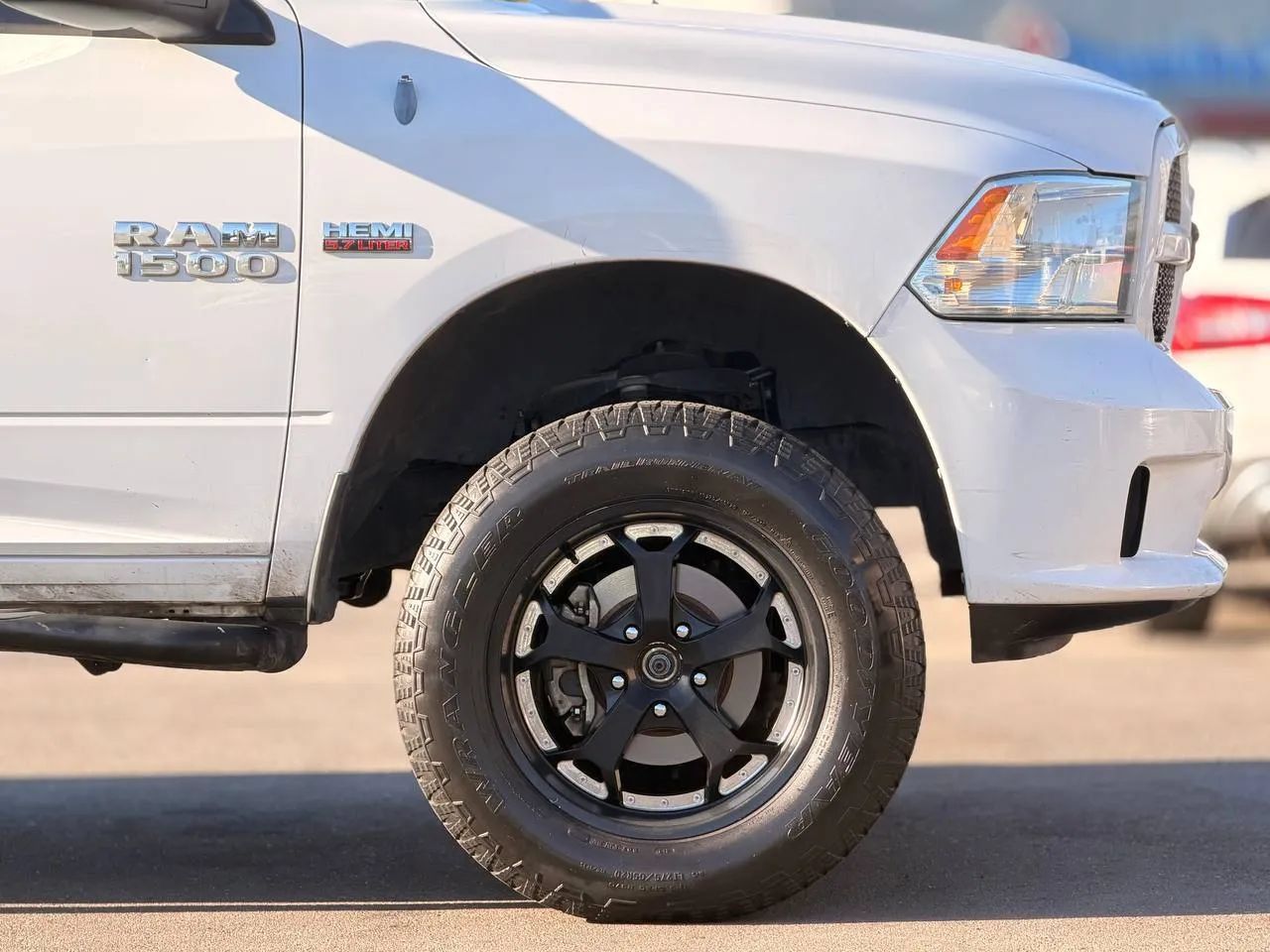 Used 2014 RAM 1500 Express AWD/4WD image 19