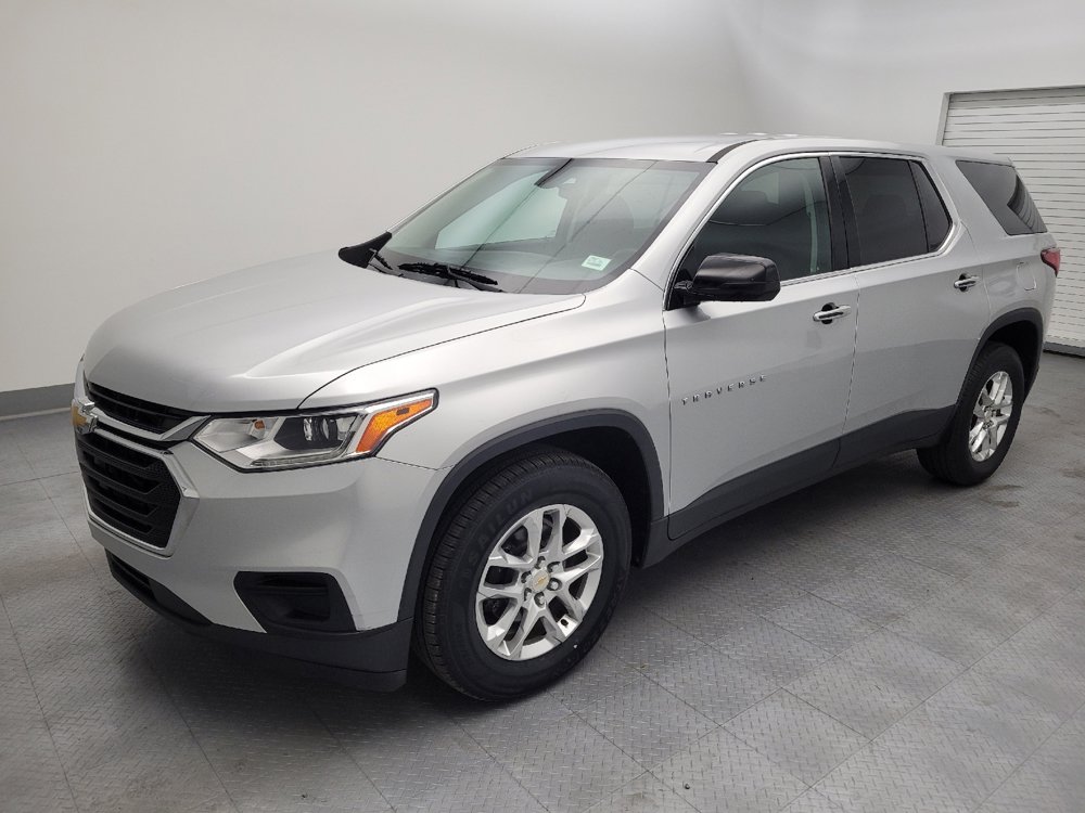 Used 2019 Chevrolet Traverse LS FWD image 2
