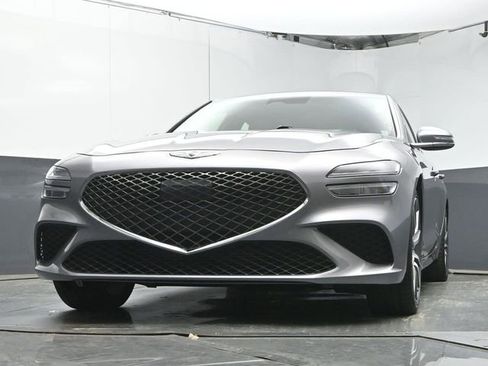 Used 2023 Genesis G70 2.0T image 32