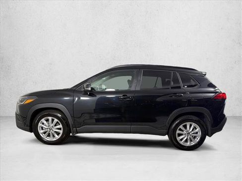 Used 2024 Toyota Corolla Cross LE AWD/4WD image 6